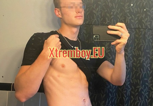 Recherche slave larbin (4448 visits) Jeune allemand master de 37 ans vivant à Paris. Je recherche un slave larbin motivé a servir un ma... Recherche slave larbin