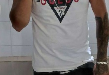 Je rech un blond aux cheveux longs, prêt à s’en prendre plein le fion (1724 visits) Les blonds aux cheveux longs c'est mon trip.
Moi je suis style rockeur gay aux cheveux noirs avec u... Je rech un blond aux cheveux longs, prêt à s’en prendre plein le fion