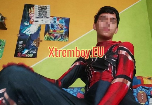 FÉTICHISER LES SUPER HÉROS !
