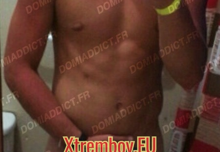 Jeune rebeu actif dom