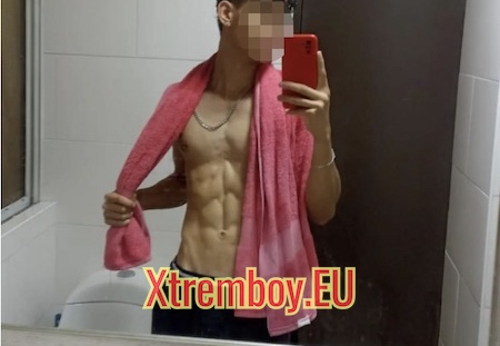 Jeune master en direct live sur Chaturbite.fr