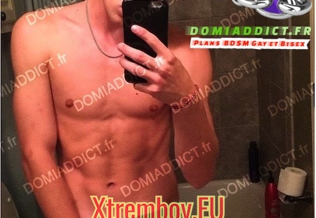 Besoin d'une grosse bite à sucer pour décompresser