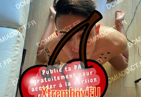 Jeune gay et pote rech jh aimant être nu, naturiste et soumis