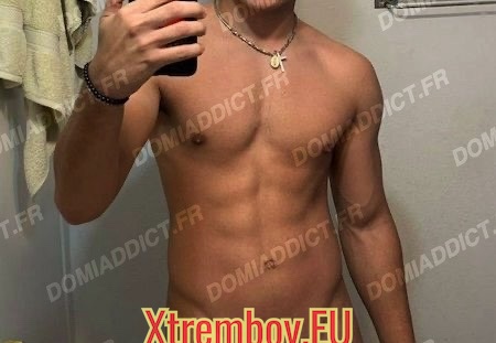 Partouze marocaine : Je rech des maghrébins sexys qui kiffent baiser des minets gays