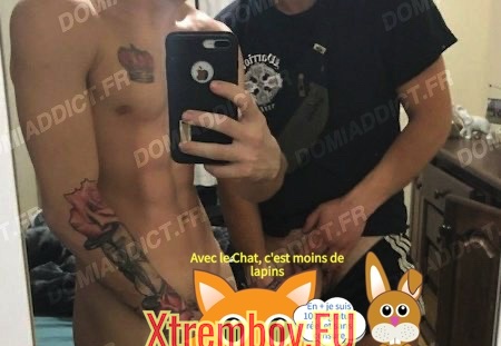 Dressage du cul par deux masters gays