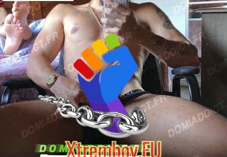 Jeune maître pour bonne salope