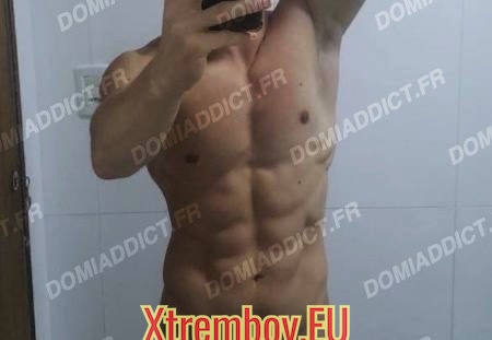 Militaire hétéro voudrait se laisse sucer par un gay