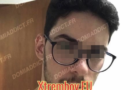 Jeune suceur gay pour grosses bites