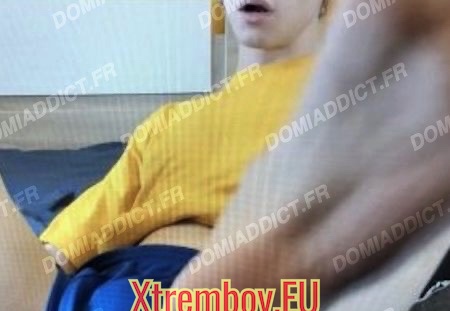 Minet gay en plan cam pour dominant