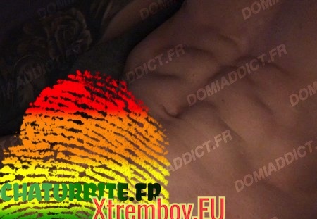 Maître cherche un JH soumis, je donne 150 € (382 visits) Beau Maître cherche un JH soumis, entre 19 - 35 ans Arabe ou Européenne avec un physique mince à ... Maître cherche un JH soumis, je donne 150 €