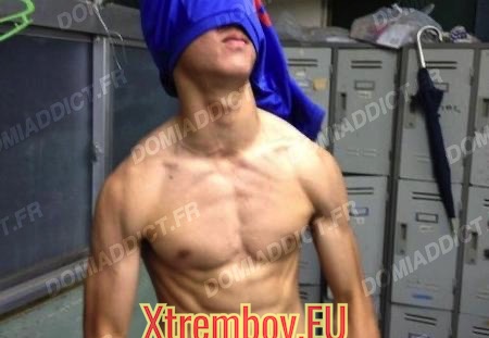 rebeu suceur vidangeur de jeunes couilles pleines sur le 93