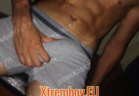 Boxer et bas homme portés