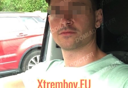 Jh offre sa bouche pour URO