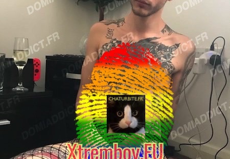 Beau soumis très cochon