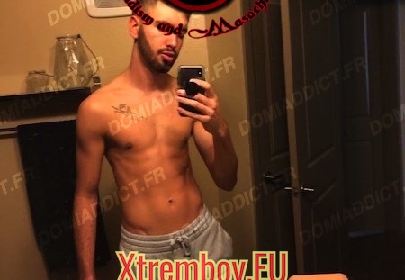 Sous-homme soumis de Sartrouville pour vous divertir