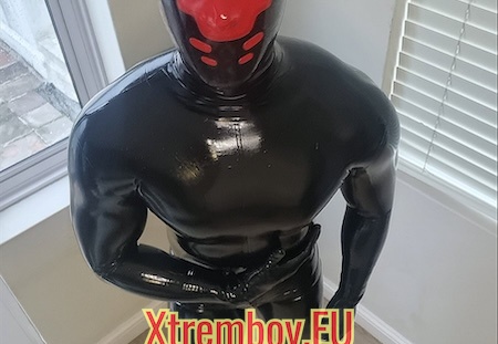 Hard Bdsm Trash Fetish latex shooting photo (55 visits) J'ai relevé le défi d'enfiler une tenue latex intégrale.
UNE DÉCOUVERTE FASCINANTE
L’excitatio... Hard Bdsm Trash Fetish latex shooting photo