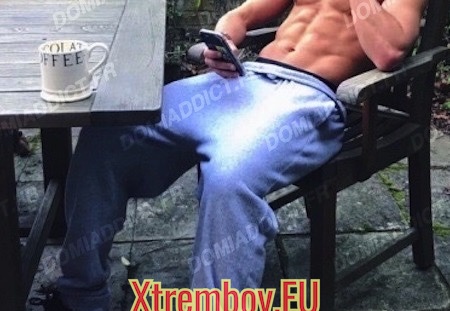 Recherche jusqu'à 3 Hommes sur Cannes pour m'utiliser en Pute à Gang Bang