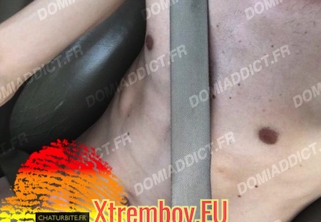 A Rennes, soumis très salope