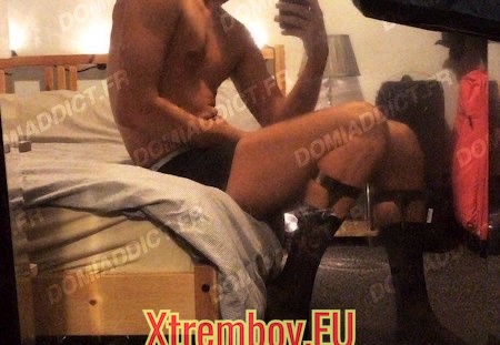 Chalon-sur-Saône - Soumis à chaussettes nylon de mâle alpha