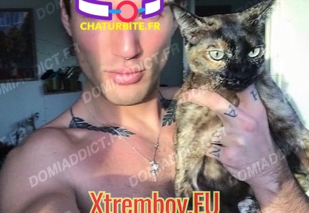 Mec hétéro de Marseille à disposition 24/24 pour gay bi ou hétéro