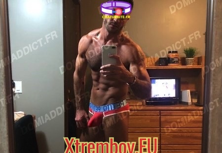 Paris - recherche bons moments entre mecs: uniquement sexuel!