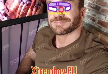 Master cherche soumis sur Tours