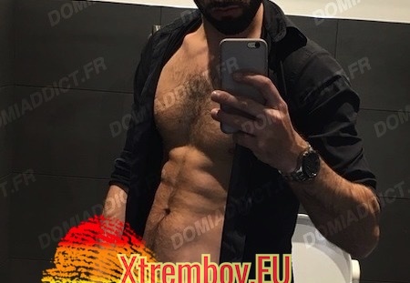 Amateur actif de fist, ballbusting, ballspanking, CBT, uro...