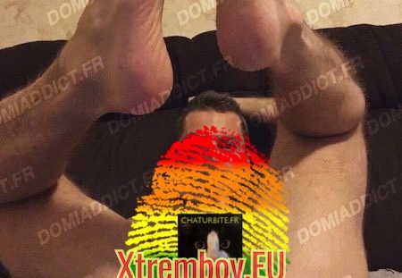 Soumis passif (Bi, 35 ans, aspect plus jeune) recherche dominant verbal et imaginatif sur Lyon ou Villeurbanne.